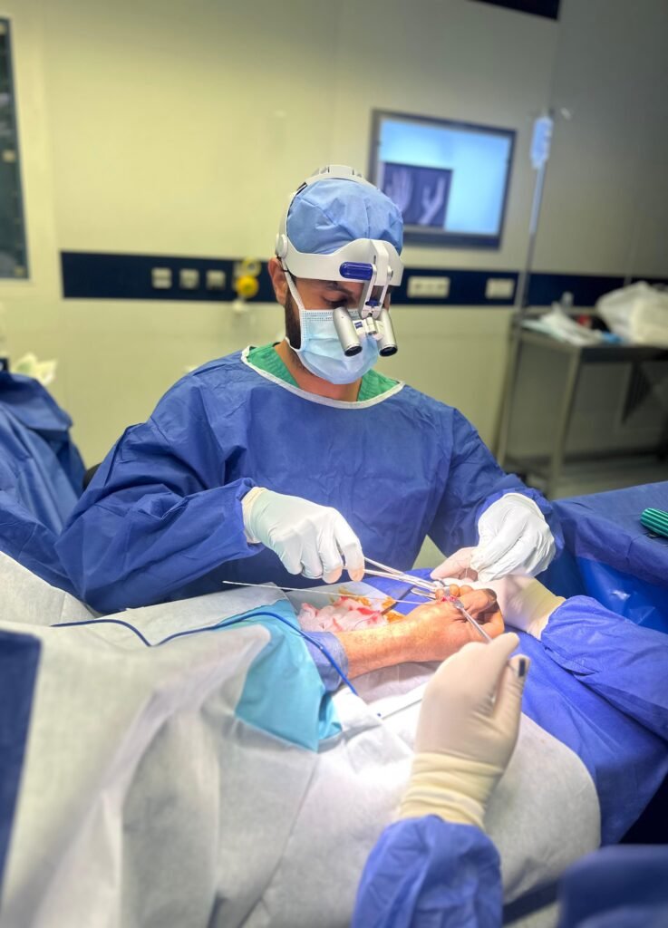 Dr mohamed abas cut tendon 737x1024